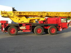Liebherr LTM 1050